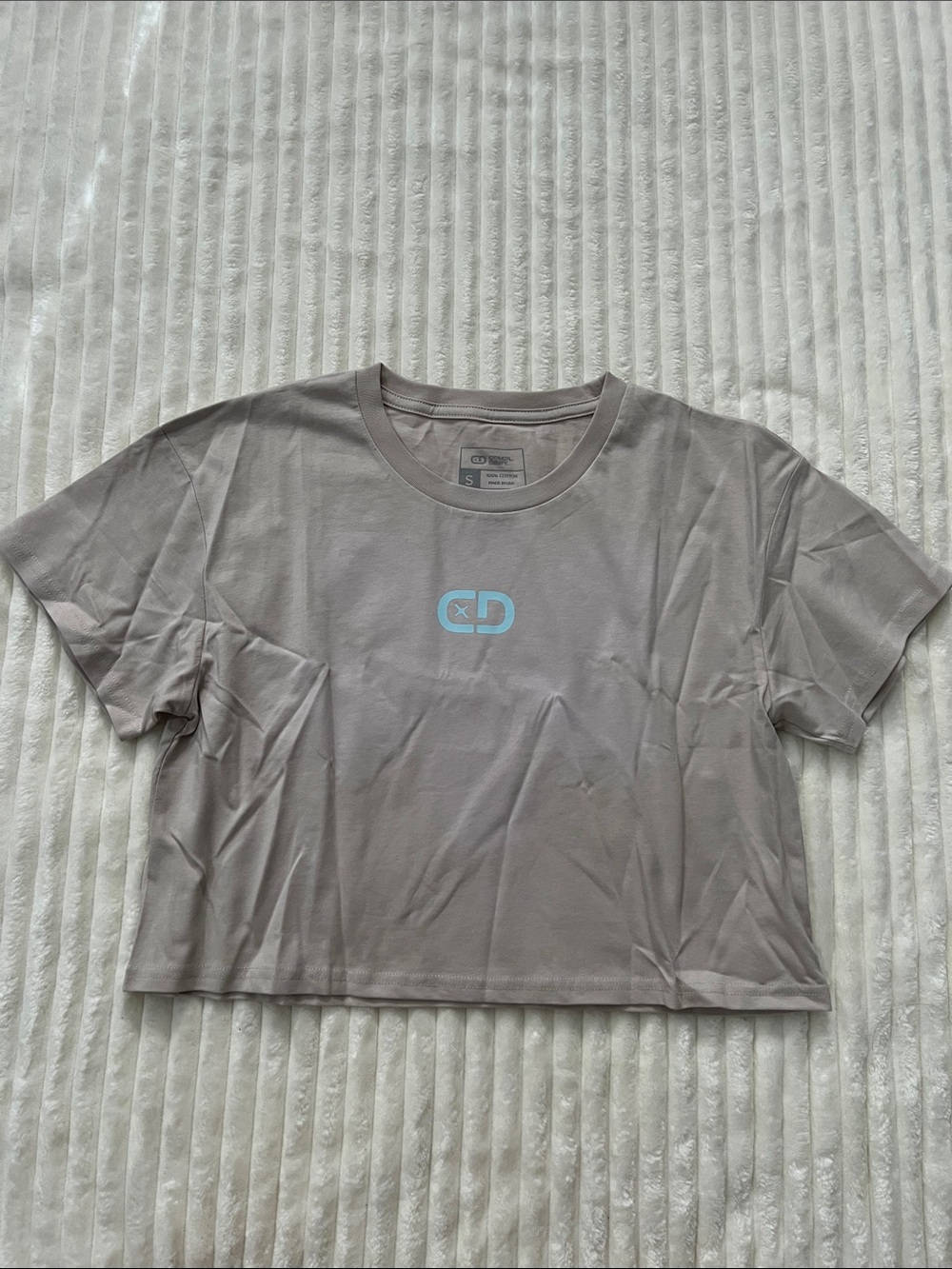 Women's Light Gray Cropped Tee with Center Logo